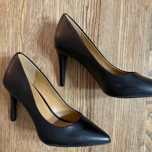 Black Pointy Pumps / Heels (Size 4)